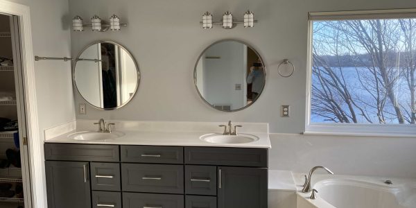 Small Bathroom Design & Remodeling